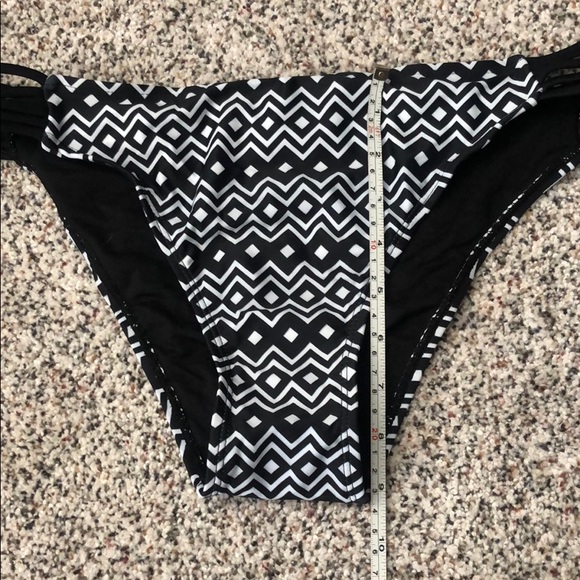 geometric two piece swimsuit - Picture 11 of 11
